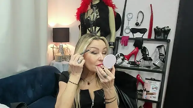 crystaLUX online show from March 31, 4:56 am