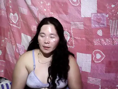 hotpusie 4u online show from June 2, 7:04 pm