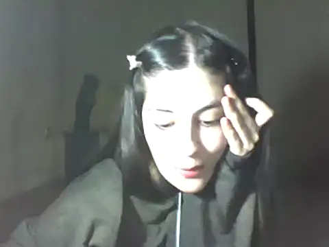 Minimalwavecl online show from April 4, 5:50 am