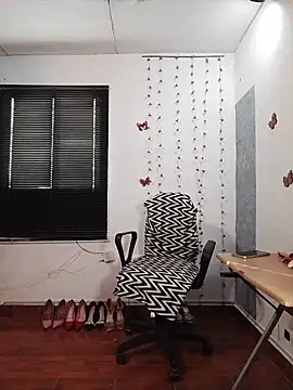 sharom smith1 online show from April 9, 8:36 pm