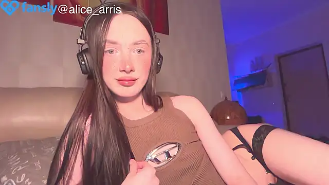 Alice  Aris online show from March 13, 5:25 pm