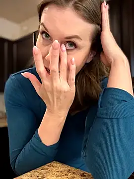 MaiseKnox online show from March 31, 10:21 pm