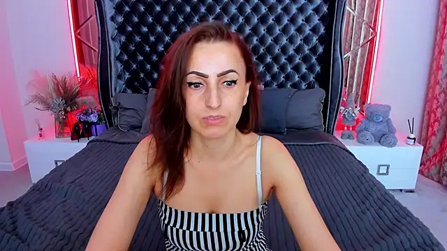 Rebecca Diamond online show from May 21, 5:49 am