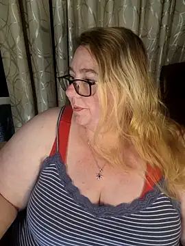 Iceprincess2bad4u online show from March 18, 6:24 pm