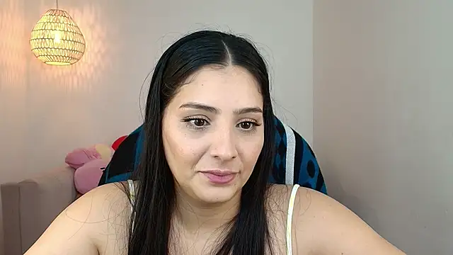 YummyAnna  online show from February 18, 8:30 pm