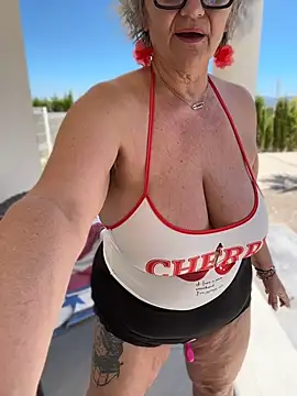 Milf-Ella online show from May 26, 12:37 pm