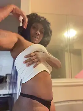Foreignthababyy online show from June 12, 8:33 am