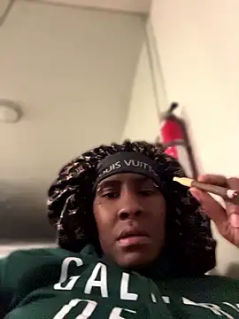 Foreignthababyy online show from July 8, 9:44 am