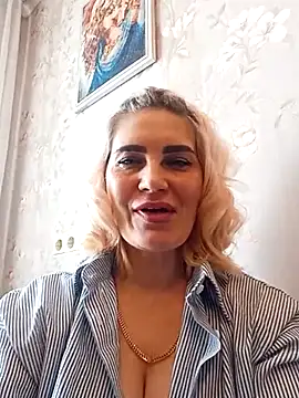 JennyOMay online show from March 23, 9:15 am