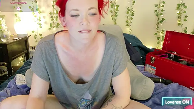 thetinyblue online show from June 21, 9:08 pm