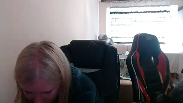 PeterAndJen online show from May 14, 4:46 pm