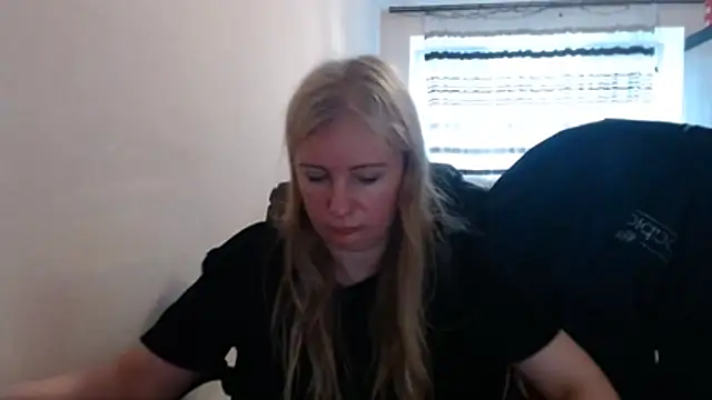PeterAndJen online show from May 23, 5:17 am