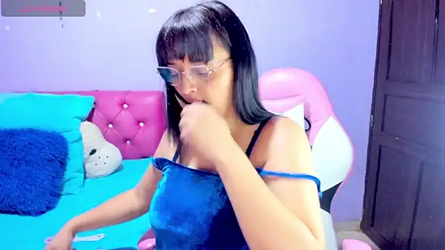 crissn0707 online show from March 31, 12:10 am