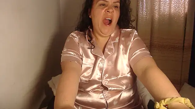 agathamiller01 online show from May 30, 10:27 pm