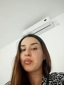 miradetrasdeti online show from April 21, 8:49 pm