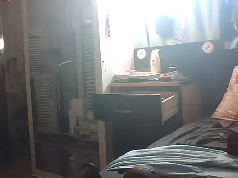 slutviki online show from March 3, 1:06 pm