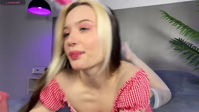  blowjob queen online show from July 10, 9:37 pm
