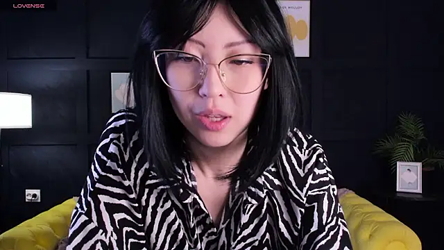 ValeryMur online show from March 29, 2:05 pm