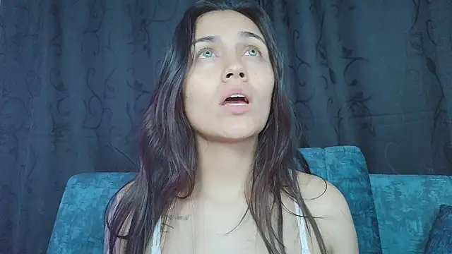 Dalia D online show from April 18, 1:52 am