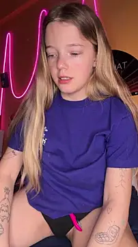 -veranito- online show from March 8, 3:10 am