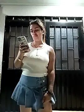 Latina sexy1 online show from April 13, 12:56 am