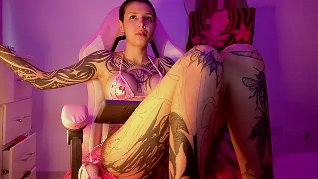 goddess vee  online show from April 15, 8:53 pm