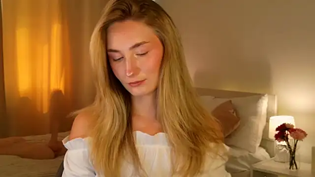 bella  rose online show from May 19, 9:27 am