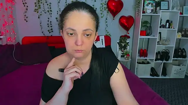 DarlingMilf online show from March 29, 6:18 pm