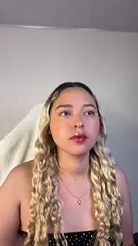 Irisweet  online show from March 13, 10:27 am