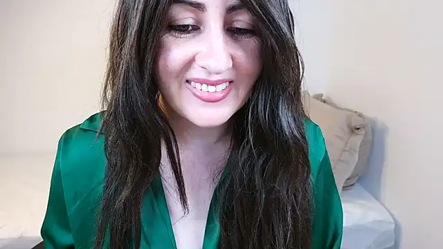 naughty sarahh online show from August 4, 10:10 am