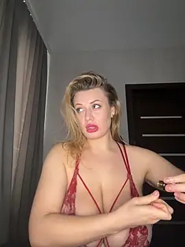 Evellyn online show from November 22, 8:39 am