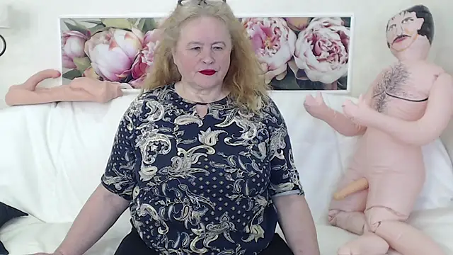 FlaviaSquirts online show from March 21, 8:19 am