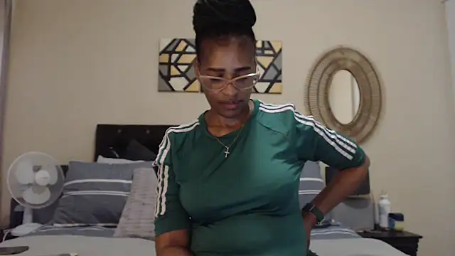 Creamyass22 online show from March 11, 3:36 pm