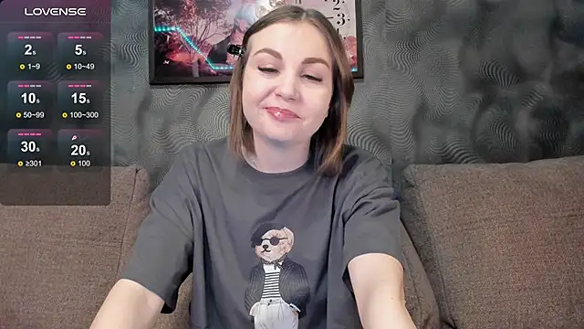 CassieMils online show from March 31, 8:14 am