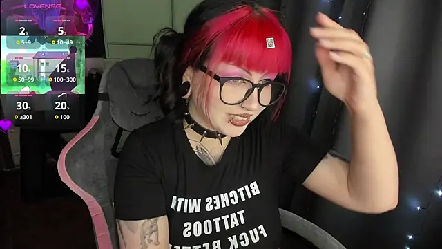 t0riayun0 online show from July 9, 10:33 pm