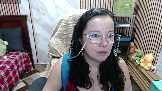 Sonialorens  online show from March 26, 8:21 pm