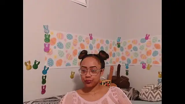 RylHoneyy online show from March 28, 3:17 am