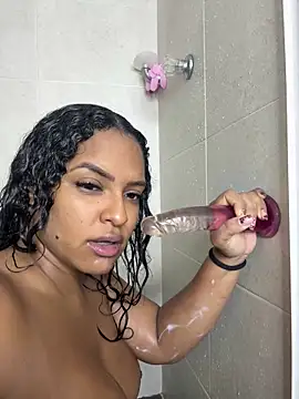 nashiira  online show from March 31, 9:04 pm