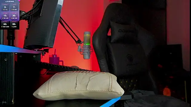 Skinnygoddes019 online show from March 22, 8:20 am