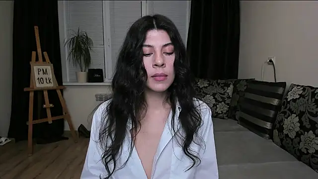 MolagAnna online show from March 5, 8:37 pm