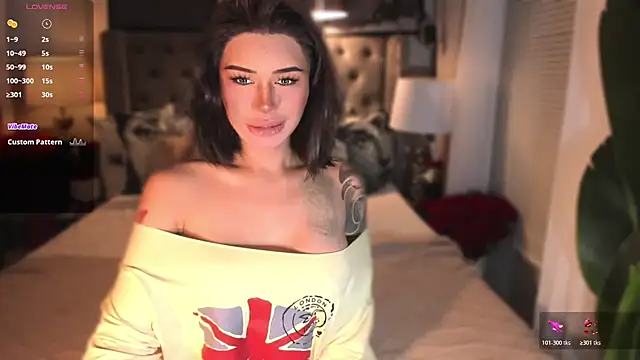 ZyraGoddes online show from August 9, 3:34 am