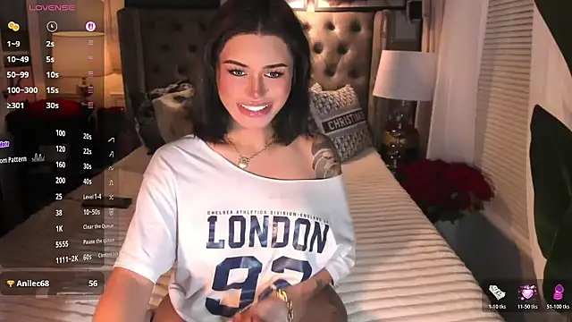 ZyraGoddes online show from August 5, 2:51 am