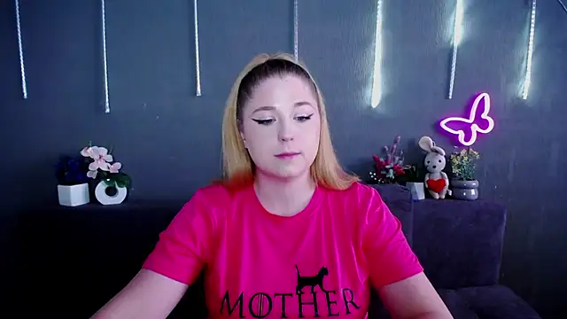 JessikaDaniel online show from April 14, 6:46 am