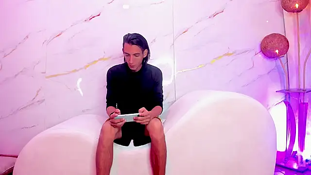 SecretsParty online show from March 6, 1:50 pm