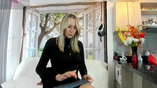 ashleymilf 1 online show from April 1, 3:31 pm