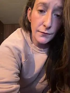 Mini And The Bear online show from March 23, 5:41 pm