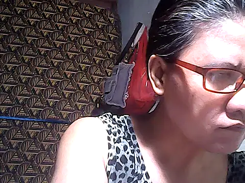 sweetsosie18 online show from May 31, 4:13 pm