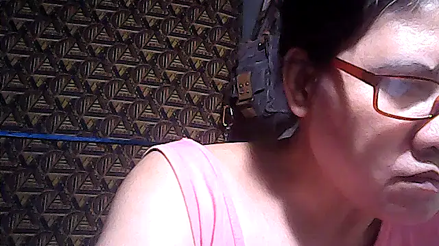 sweetsosie18 online show from April 29, 5:30 pm