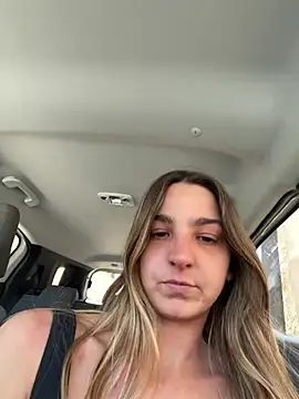 DoriDeluxe66 online show from May 28, 12:58 pm