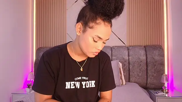 naia blessed online show from April 7, 7:16 pm